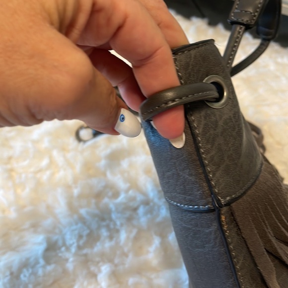 Simply Noelle embossed handbag with suede front fringe dark gray 2 hand handles - Picture 6 of 16
